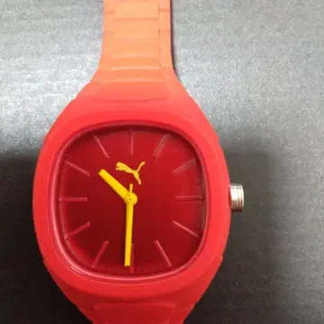Puma 고무 벨트 시계 레드