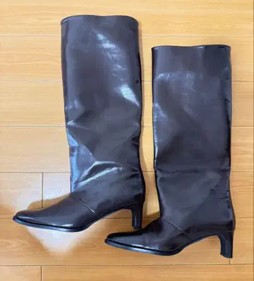 와이드 샤프트 롱 부츠 LILY BROWN