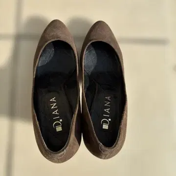 D.I.A.N.A. 브라운 하이힐