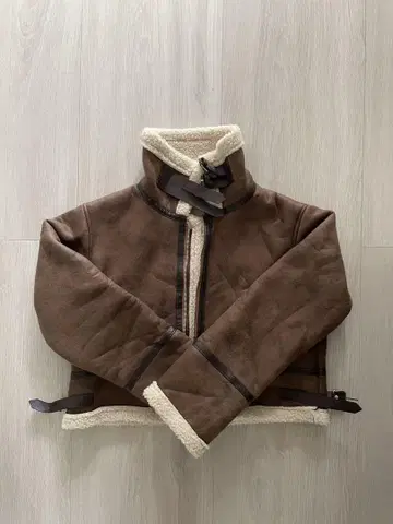 무스탕 코트 브라운