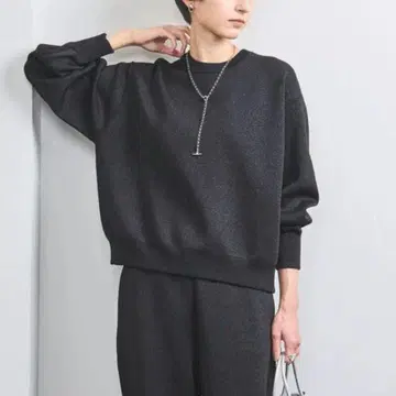 새상품급 UNITED ARROWS 라메 크루넥 맨투맨 니트 BLACK