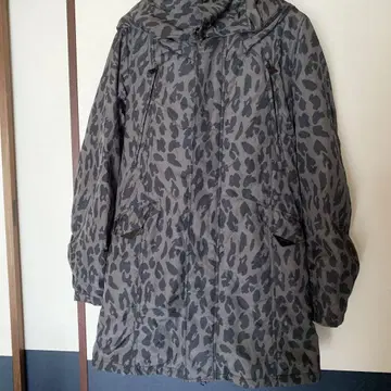 EMODA 레오파드 무늬 퍼 후드 자켓