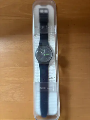 Swatch 네이비 캐주얼 시계