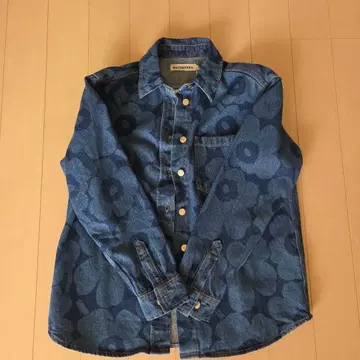 marimekko 플라워 패턴 데님 셔츠 32 사이즈