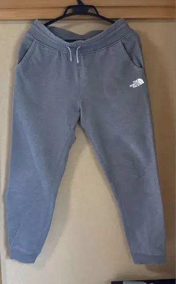 The North Face 그레이 조거 팬츠