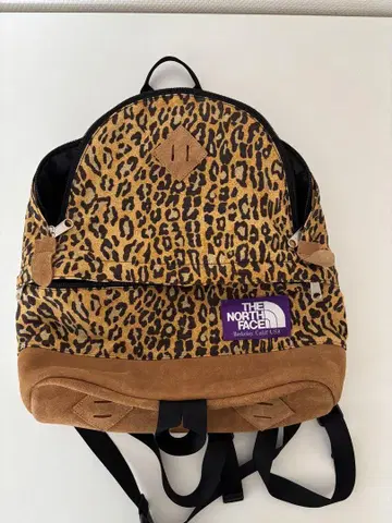 THE NORTH FACE 레오파드 무늬 백팩