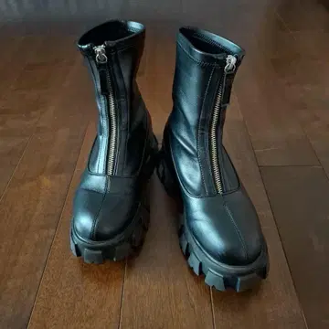 아줄바이마우지 지퍼 달린 블랙 숏부츠