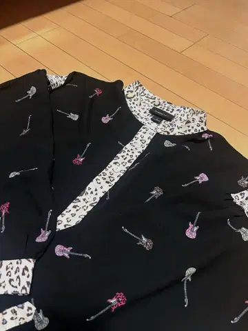 melange 기타 패턴 블라우스 M 사이즈