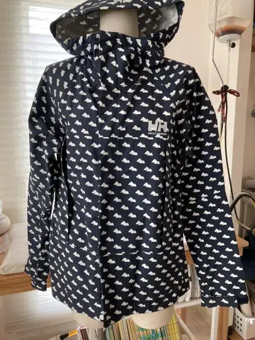 HELly Hansen 산 모티브 자켓