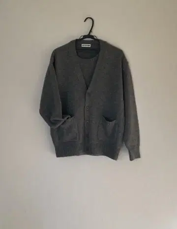 SOFTHYPHEN 가디건 그레이