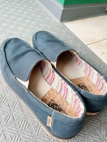 Vans 슬립온 다크 블루 & Vans 화이트 스니커즈