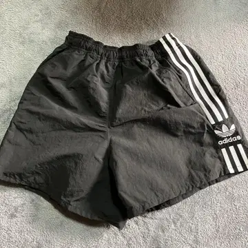 adidas 블랙 숏팬츠