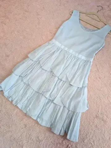 질스튜어트 JILLSTUART 라이트 블루 슬리브리스 원피스