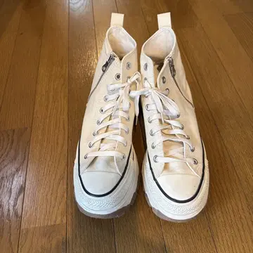 Converse 아이보리 통굽 하이컷 스니커즈
