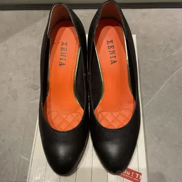 XENIA 블랙 하이힐 235
