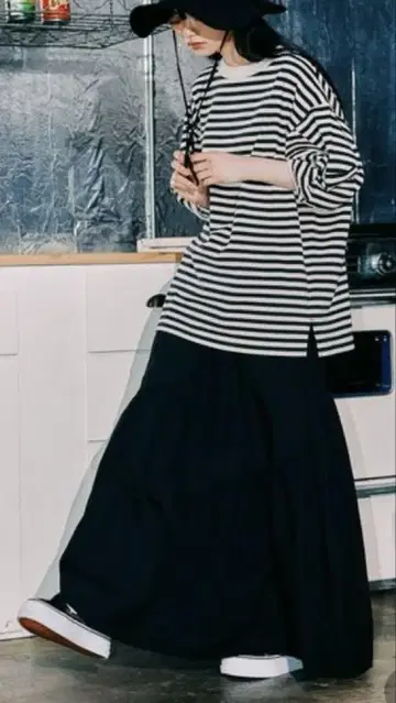 니코앤드 코튼 천축 3D 슬리브 풀오버 보더 M 새상품 택 포함
