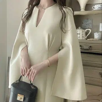 Meiru 슬릿 슬리브 머메이드 원피스 아이보리 완판템 원피스