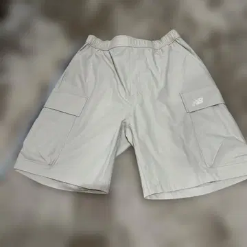 New Balance 하프 팬츠