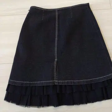 블랙 데님 레이스 장식 미디 스커트