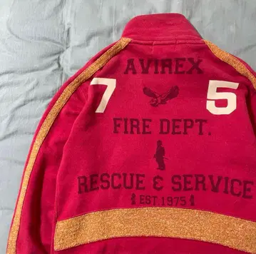 [레어] AVIREX 스며드는 프린트 트랙 자켓 레드