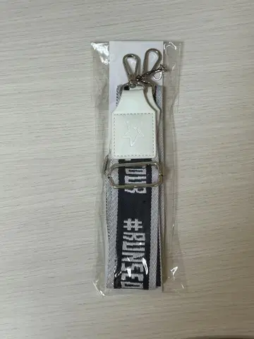 RUNSEOKJIN in JAPAN 숄더 스트랩 진 BTS