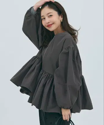 미사용 새상품 coca 코카 벌룬 슬리브 자켓 차콜 L 사이즈