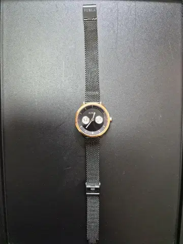 FURLA 블랙 골드 손목시계