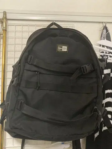 New Era 커리어 팩 35L 블랙