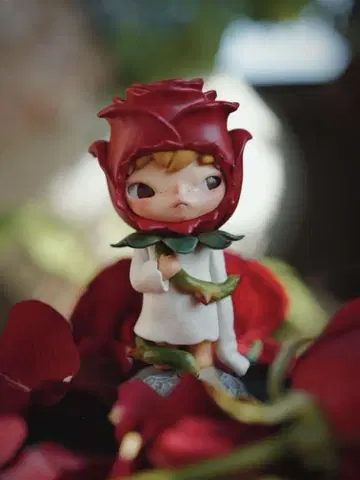 POPMART Hirono 어린 왕자 The rose 새상품