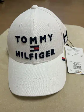 [택 포함 새상품] TOMMY HILFIGER 화이트 캡