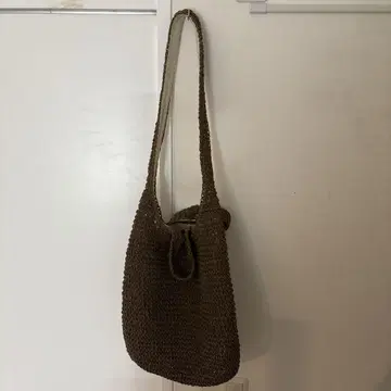 BEAMS BOY 페이퍼 숄더백 브라운