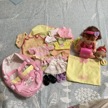 멜짱 인형과 의류 세트