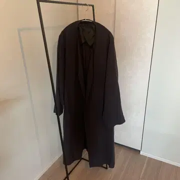 RAINMAKER 코트 다크 컬러
