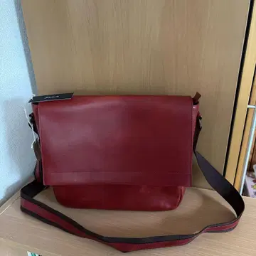 다코타 빨간색 가죽 숄더백 다코타