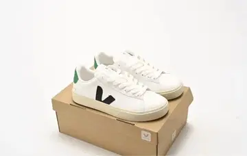 [아내 정리 물품] VEJA 스니커즈 화이트/블랙/그린