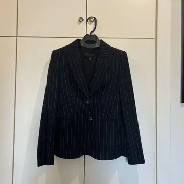 새상품급 ESCADA 스트라이프 테일러드 자켓