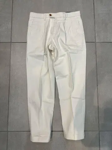 벨위치 화이트 팬츠