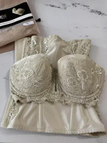 SQRE 아이보리 코르셋 B65