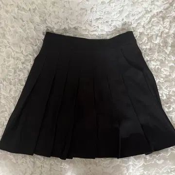 블랙 미니 플리츠 스커트