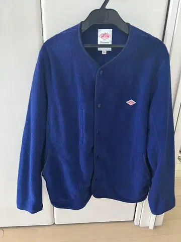 단톤 노카라 플리스 자켓 블루