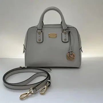 [ 새상품급 ] MICHAEL KORS 화이트 핸드백