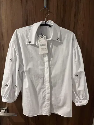 ZARA 플라워 모티브 비즈 자수 화이트 셔츠 S