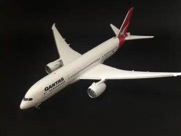 QANTAS B787-8