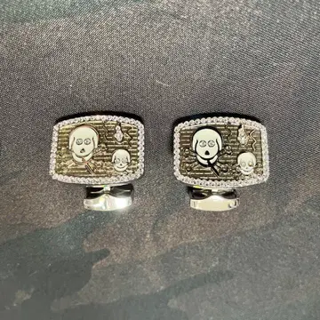 타테오시안 닥스컬 디자인 커프스