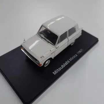 Mitsubishi Minica (1967) 화이트 1/43
