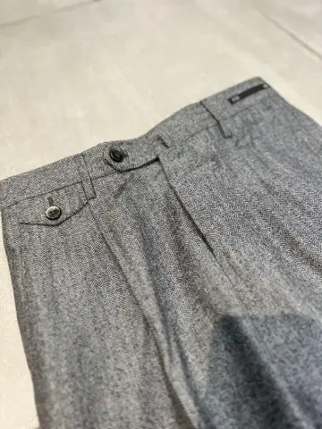 PT01 젠틀맨 핏 울 헤링본 슬랙스