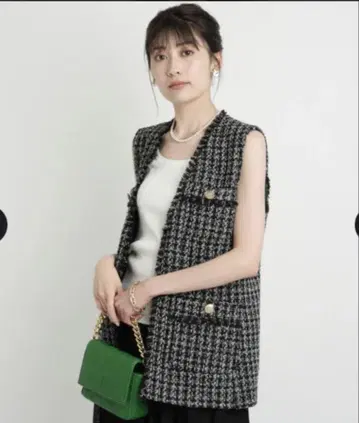 트위드 슬리브리스 베스트