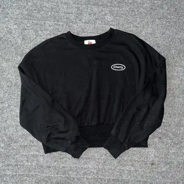 새상품급 CHERRY BOMB 블랙 크롭 프린트 롱T셔츠