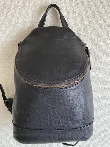 genten 천연 가죽 블랙 백팩