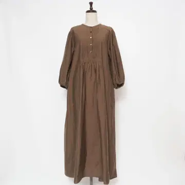새상품급 SHIPS 핀턱 플레어 원피스 카키 사이즈 F*FD1096